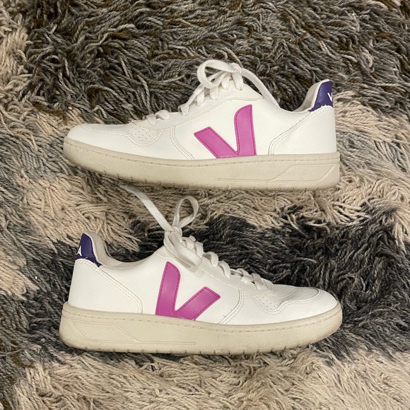 Veja Women's White and Pink Sneakers - Picture 2 of 7